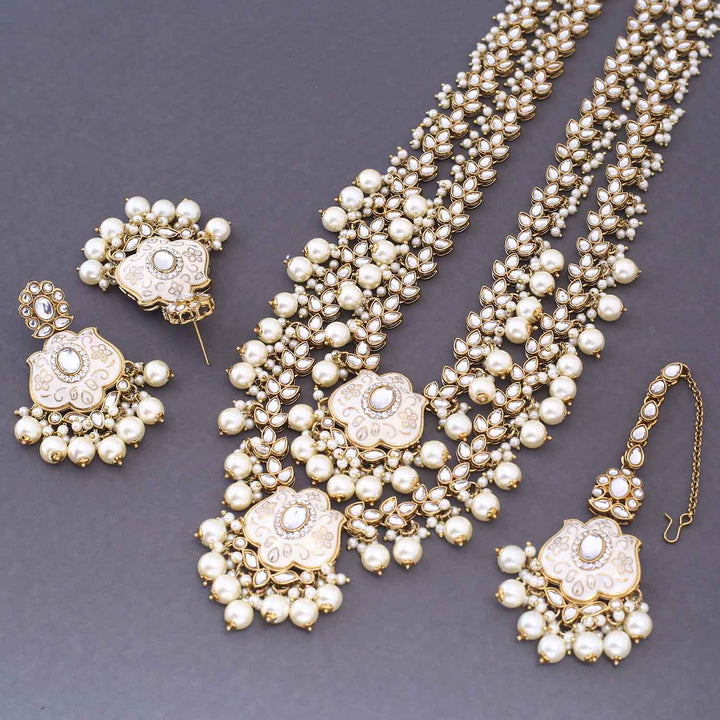 Ivory Vishani Kundan Jewellery Set
