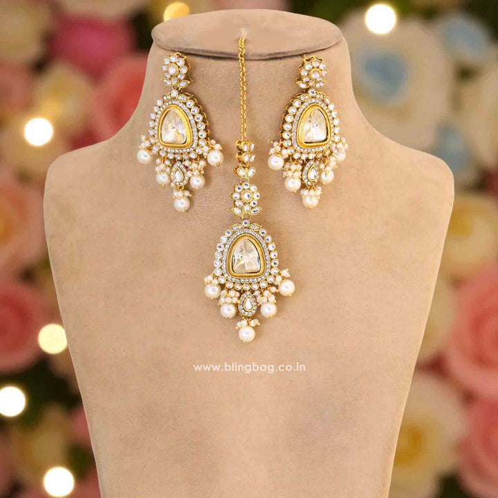 Ivory Yonita Maang Tikka