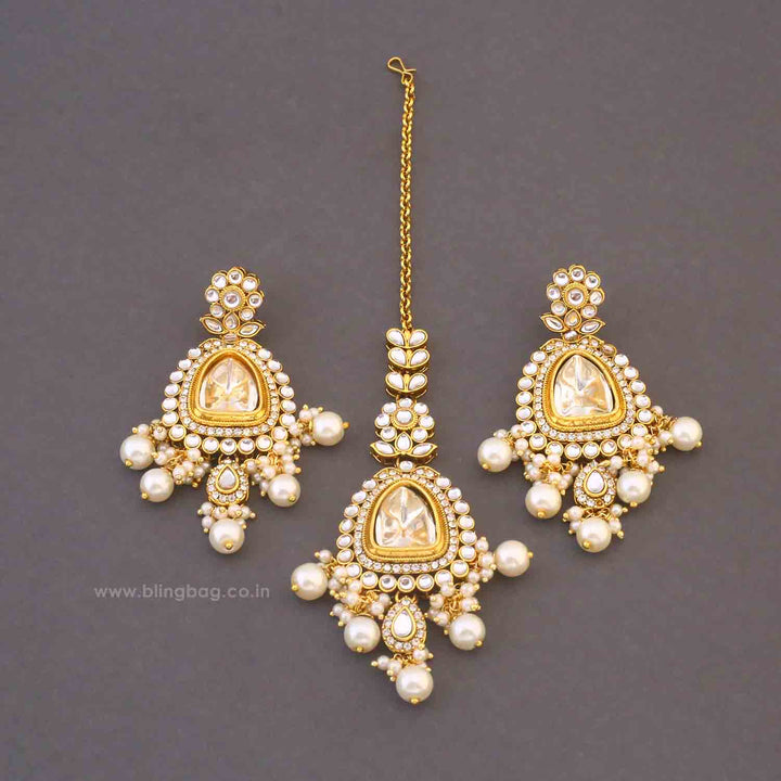 Ivory Yonita Maang Tikka