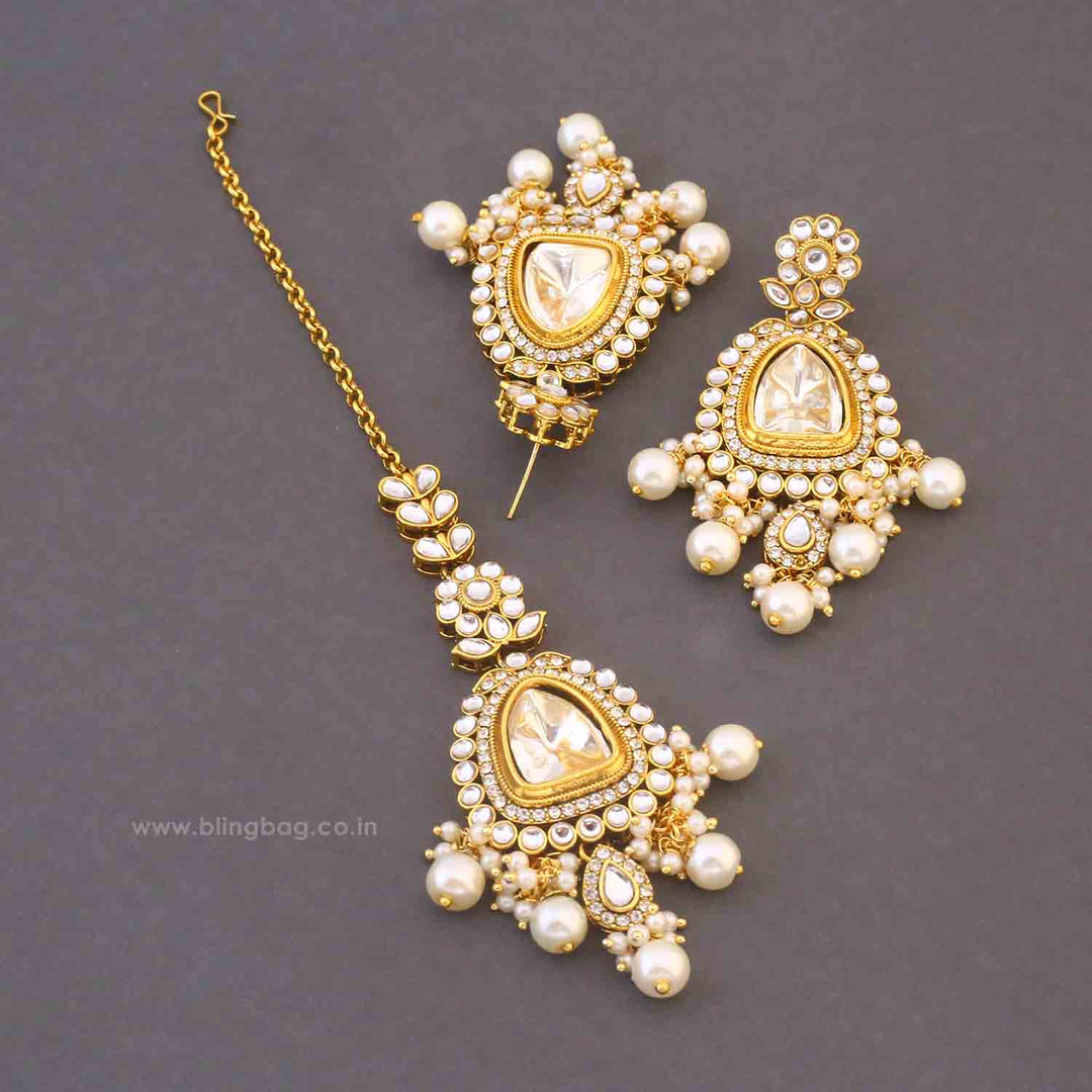 Ivory Yonita Maang Tikka