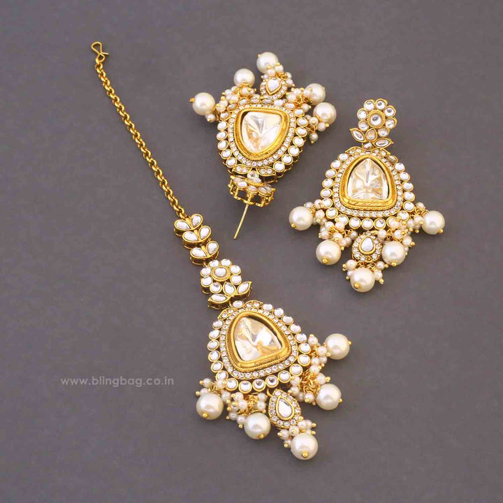 Ivory Yonita Maang Tikka