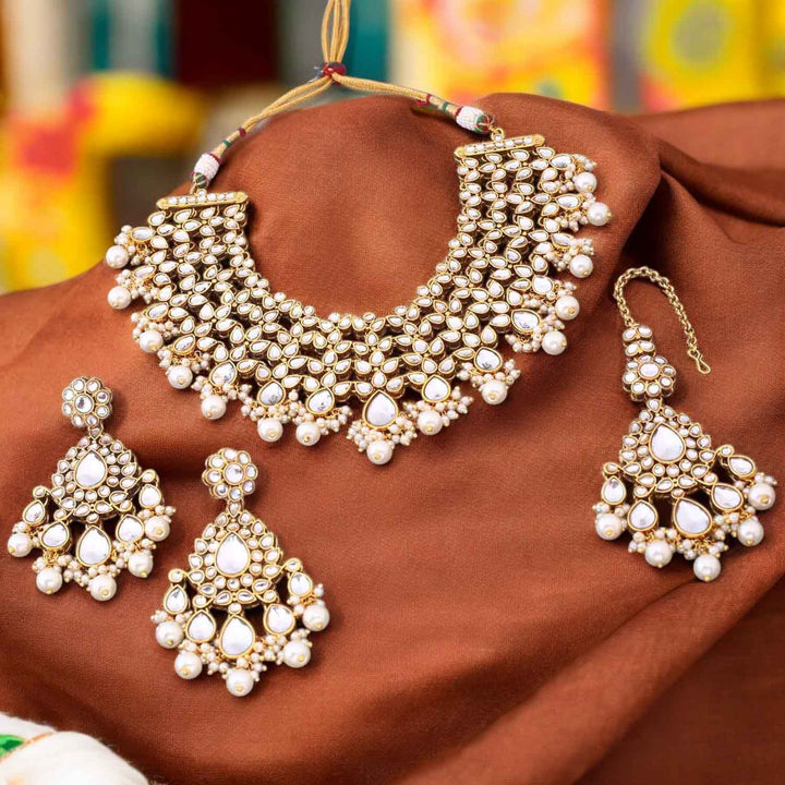Ivory Zaida Kundan Jewellery Set