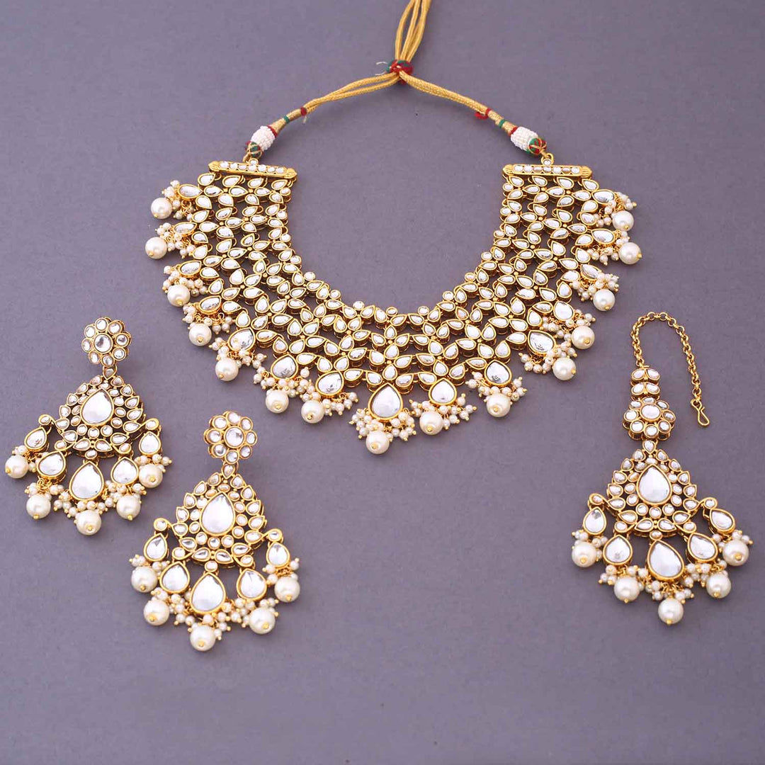 Ivory Zaida Kundan Jewellery Set