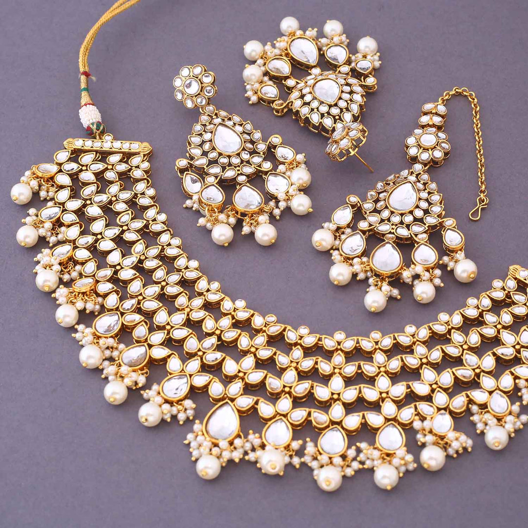 Ivory Zaida Kundan Jewellery Set
