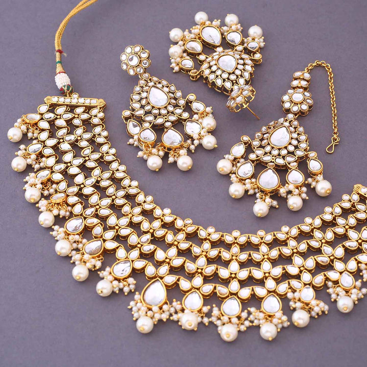 Ivory Zaida Kundan Jewellery Set