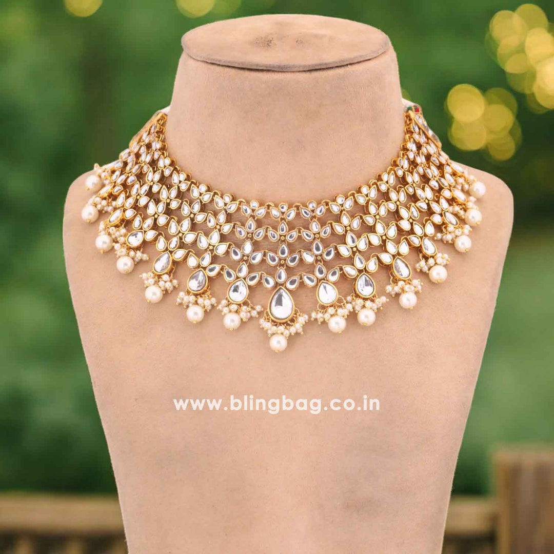 Ivory Zaida Kundan Jewellery Set