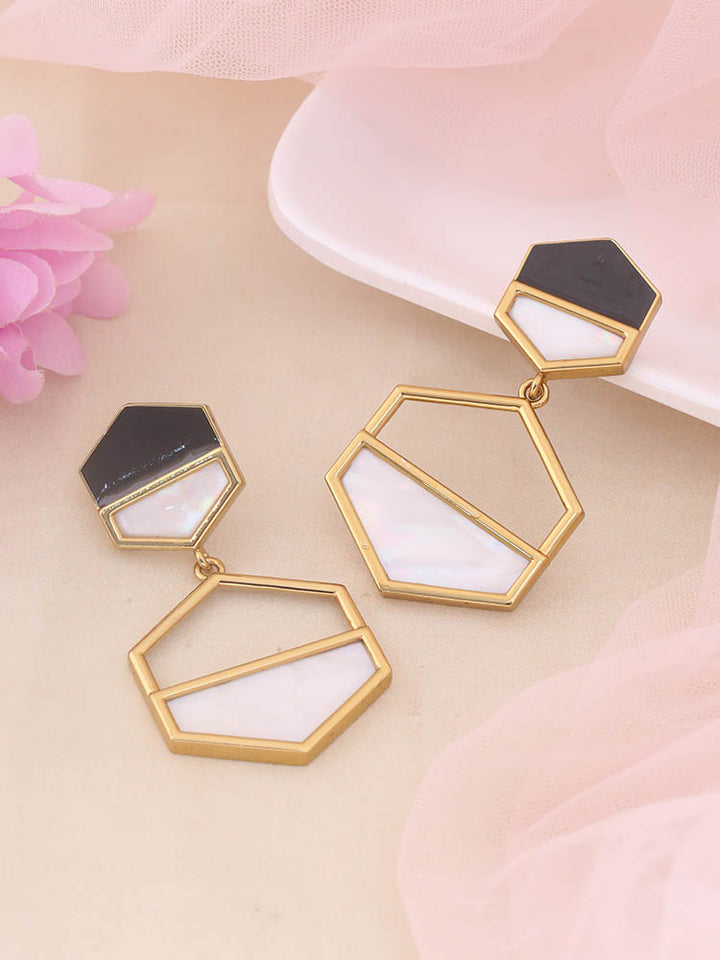 Jet Daakshi Danglers