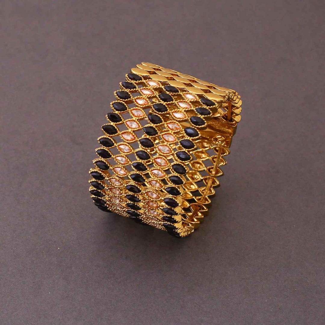 Jet Ishee Adjustable Bracelet