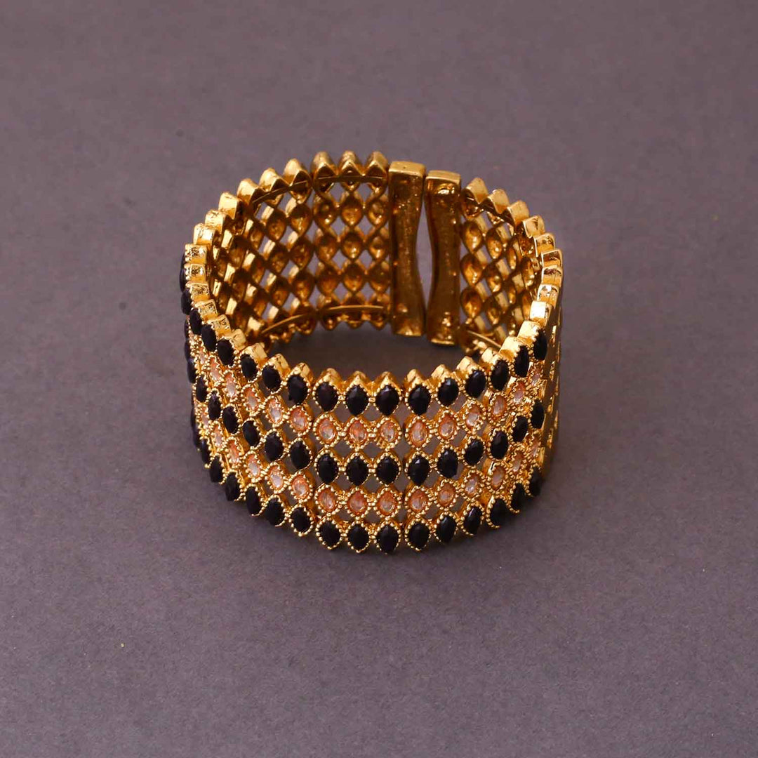 Jet Ishee Adjustable Bracelet