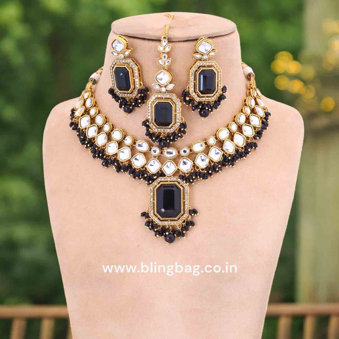 Jet Kuntala Kundan Jewellery Set
