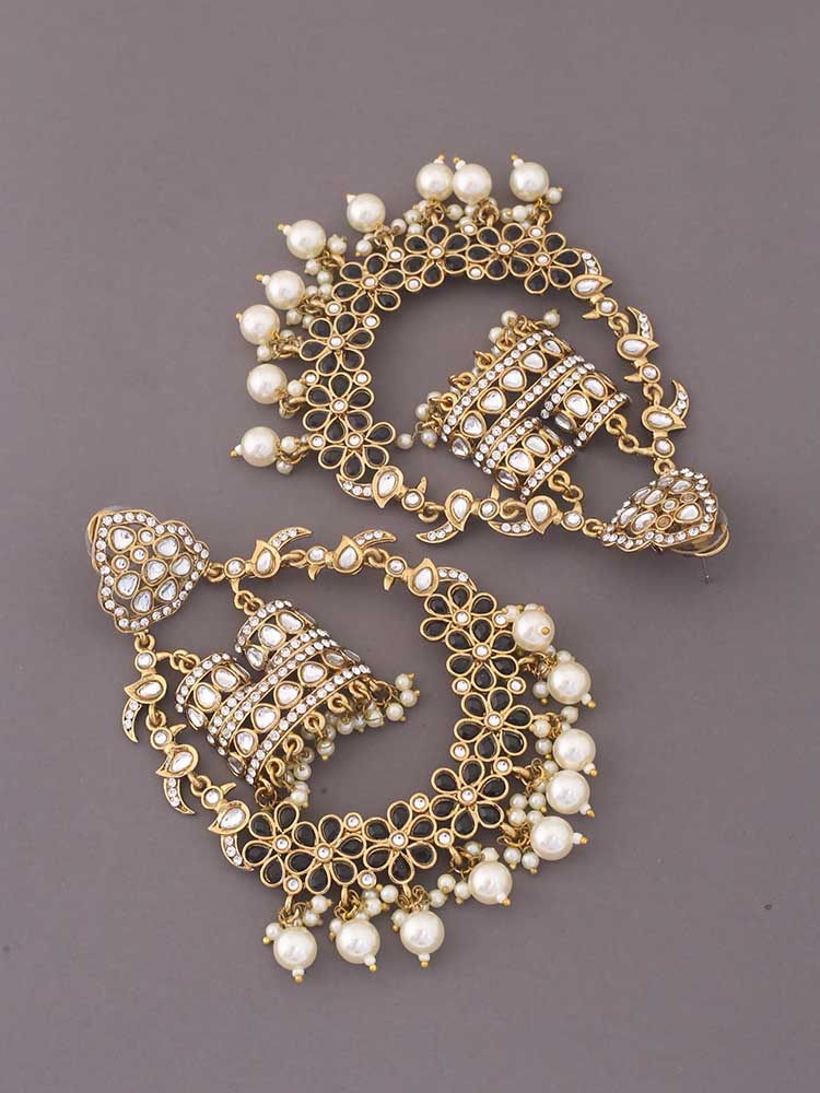 Jet Zunaira Chaandbalis