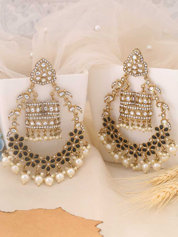 Jet Zunaira Chaandbalis