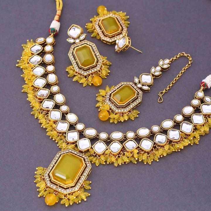Lemon Kuntala Kundan Jewellery Set
