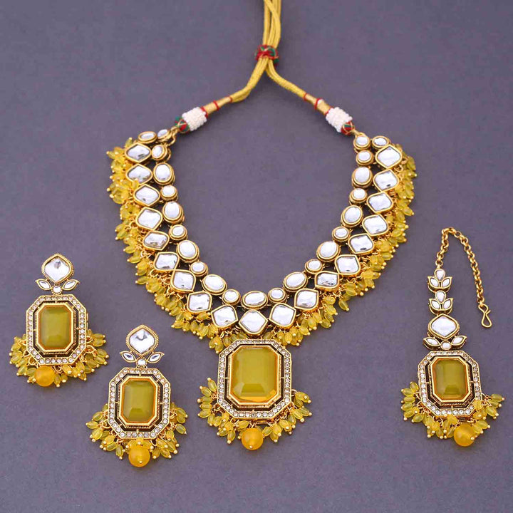 Lemon Kuntala Kundan Jewellery Set