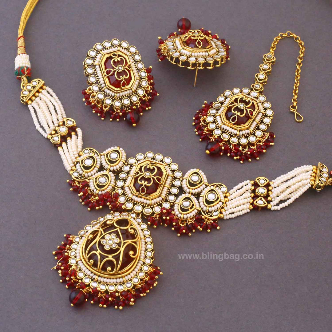 Maroon Ananyaita Kundan Jewellery Set