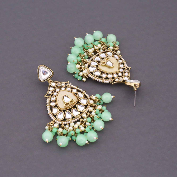 Mint Shrika Chandbalis