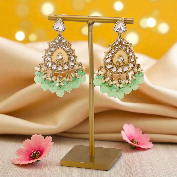 Mint Shrika Chandbalis