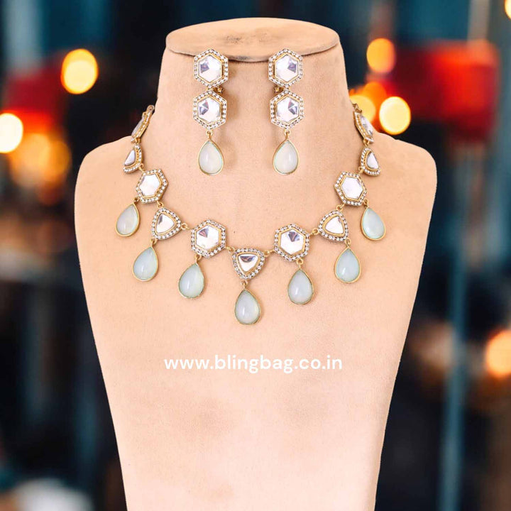 Mint Siyana Kundan Jewellery Set