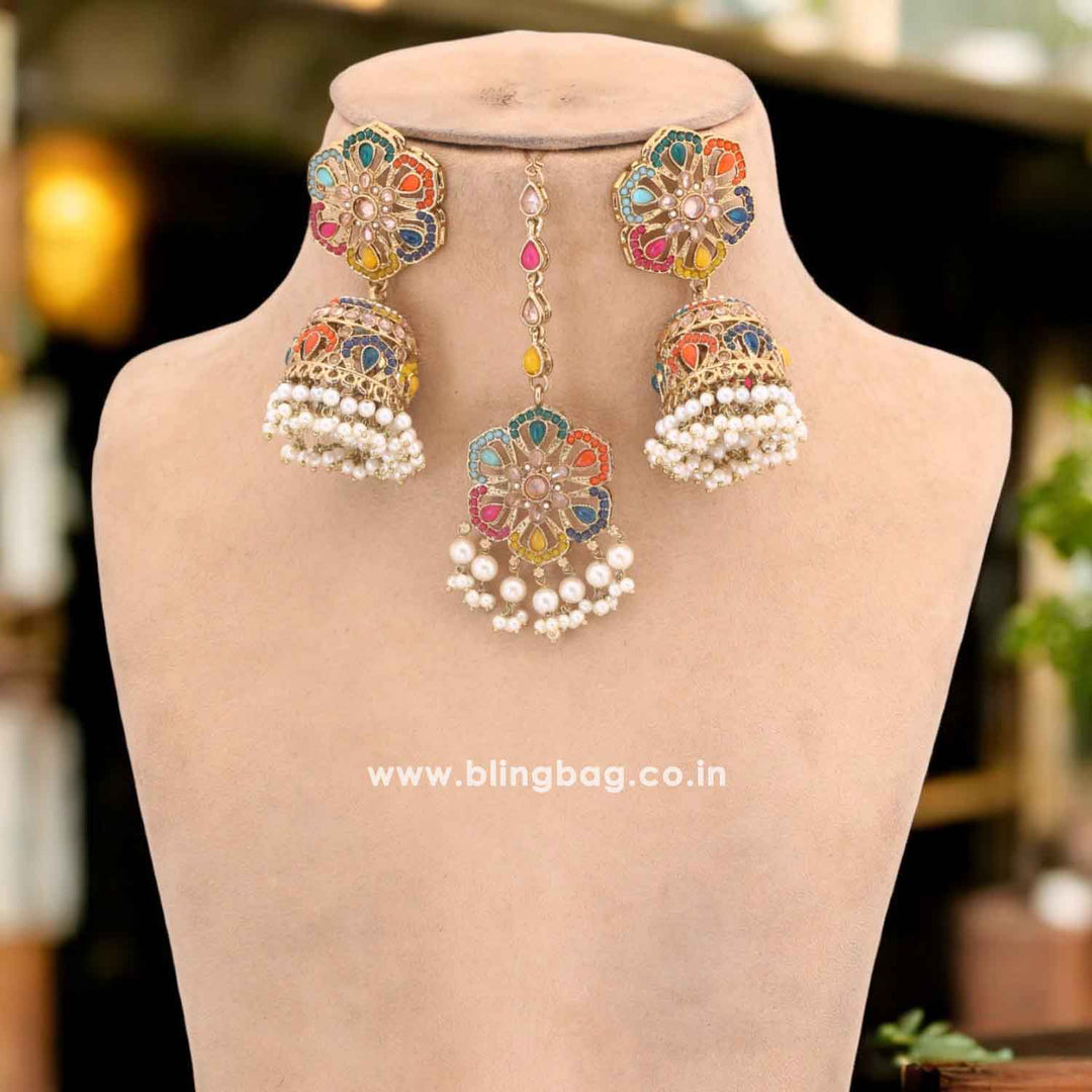 Multicolor Aangan Punjabi Maang Tikka Set