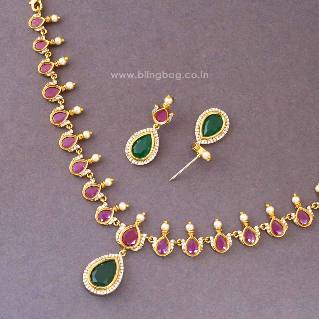 Multicolor Aavira Antique Jewellery Set- New Arrival