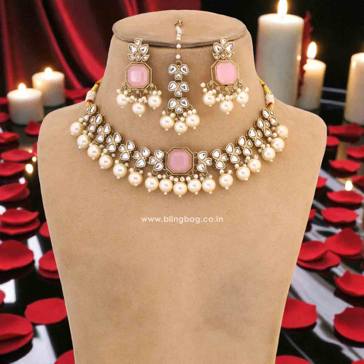 Multicolor Avnishi Kundan Jewellery Set