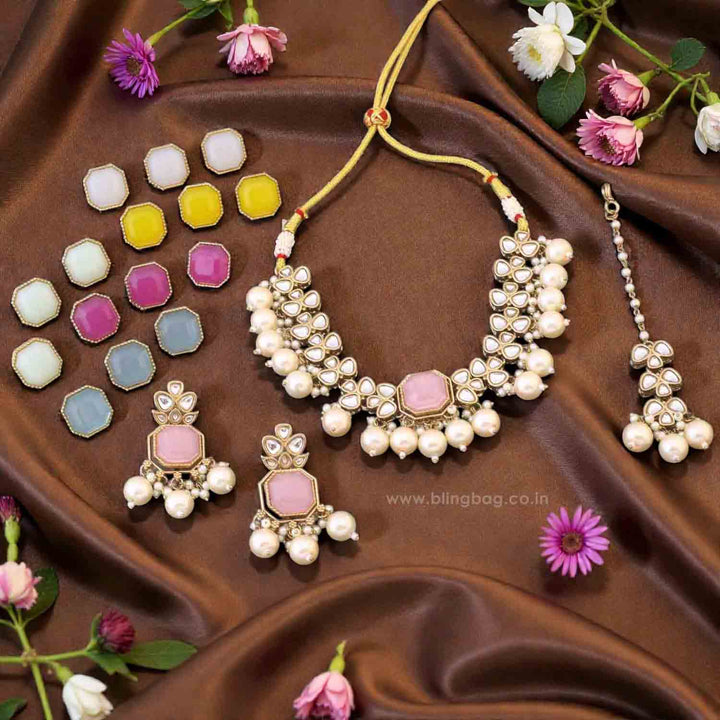 Multicolor Avnishi Kundan Jewellery Set