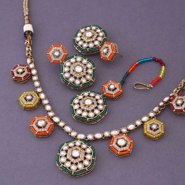 Multicolor Caroliya Kundan Jewellery Set