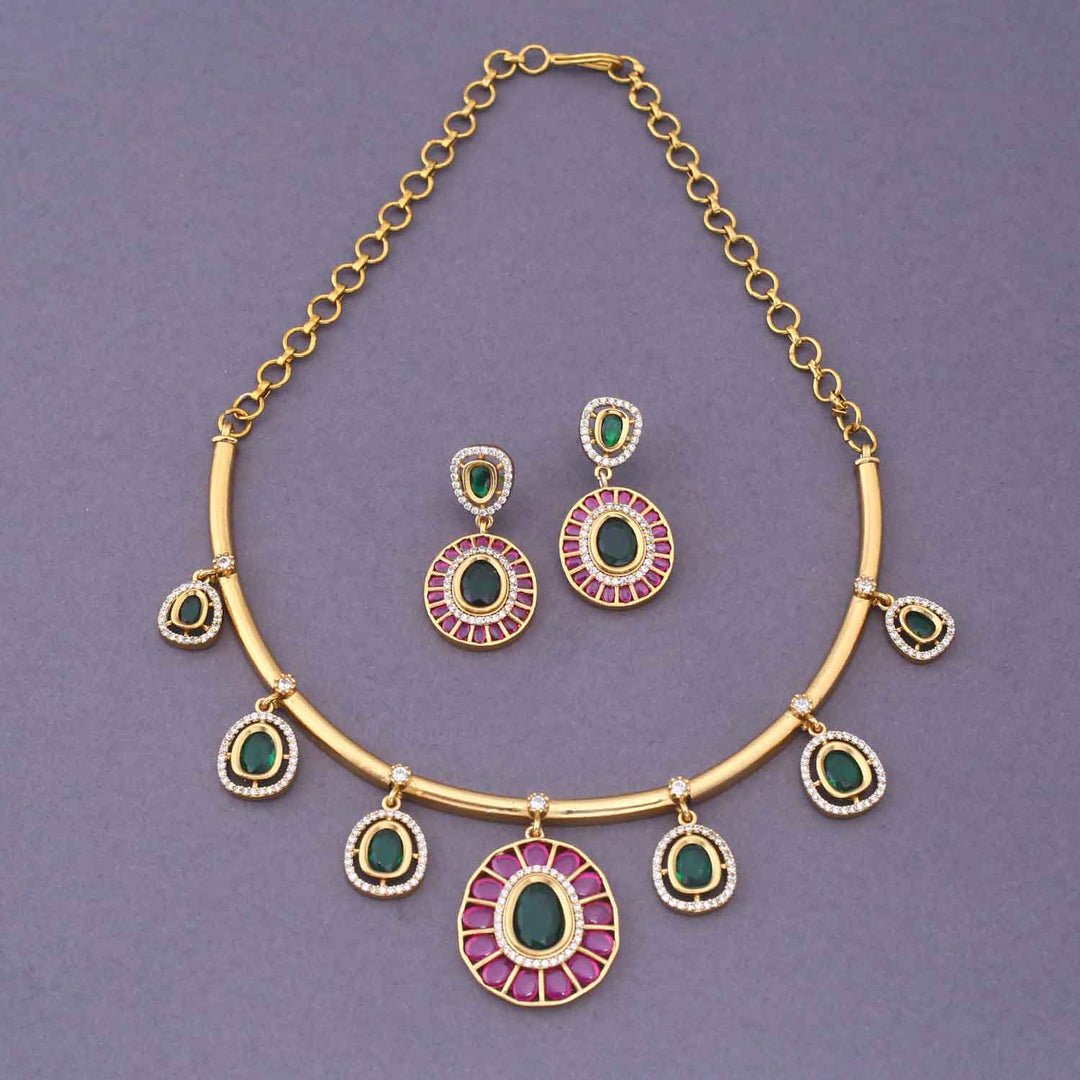 Multicolor Chaveeni Hasli Antique Jewellery Set - New Arrival