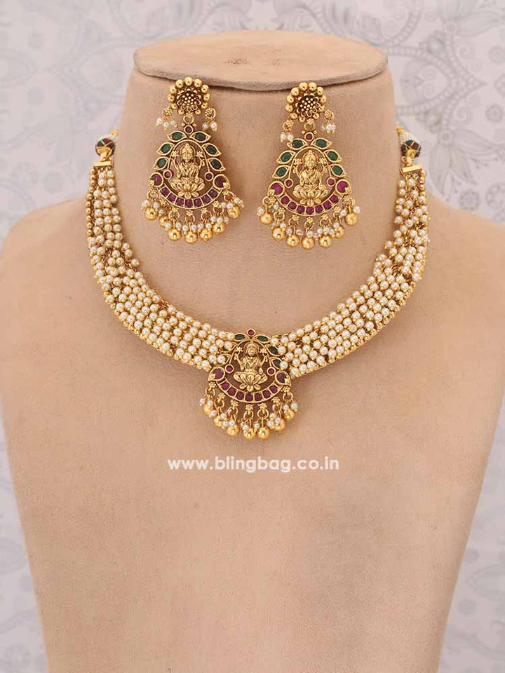 Golden Deetya Jewellery Set