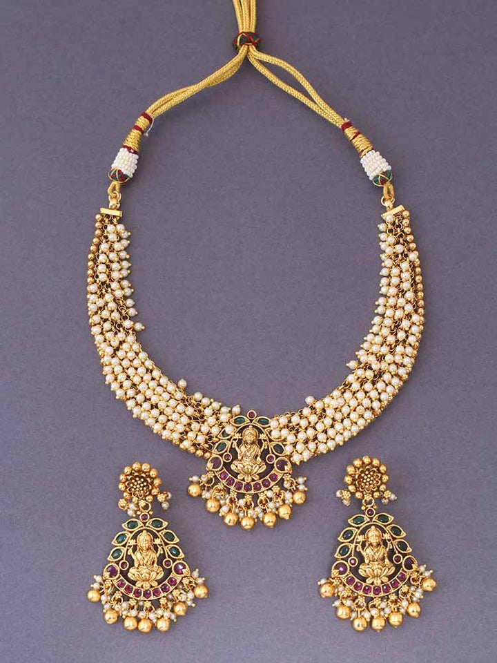 Golden Deetya Jewellery Set