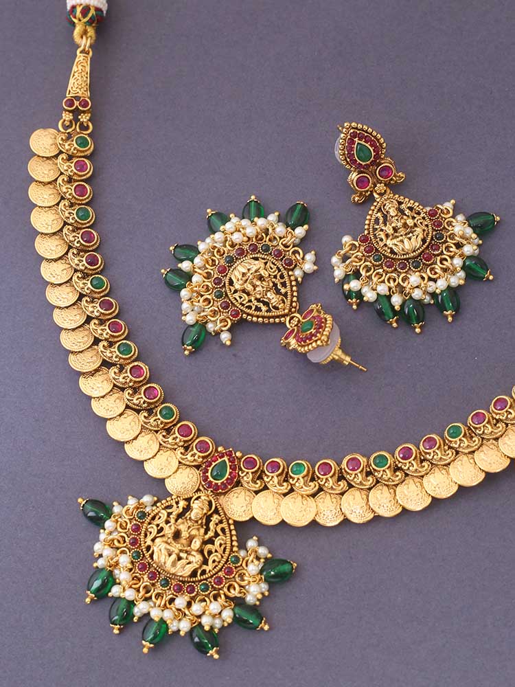Multicolor Deveshi Jewellery Set