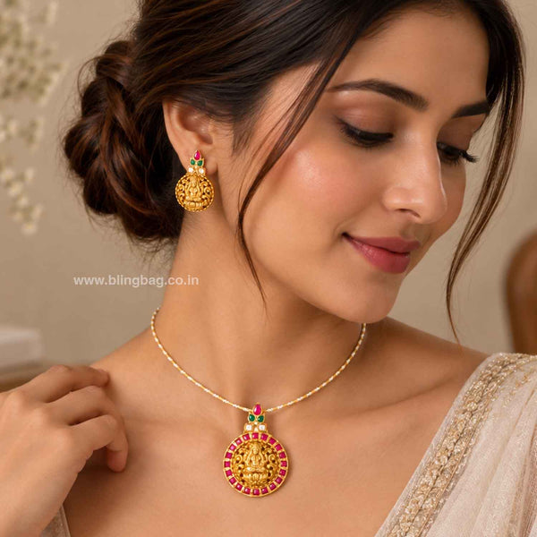 Multicolor Heer Pendant Set