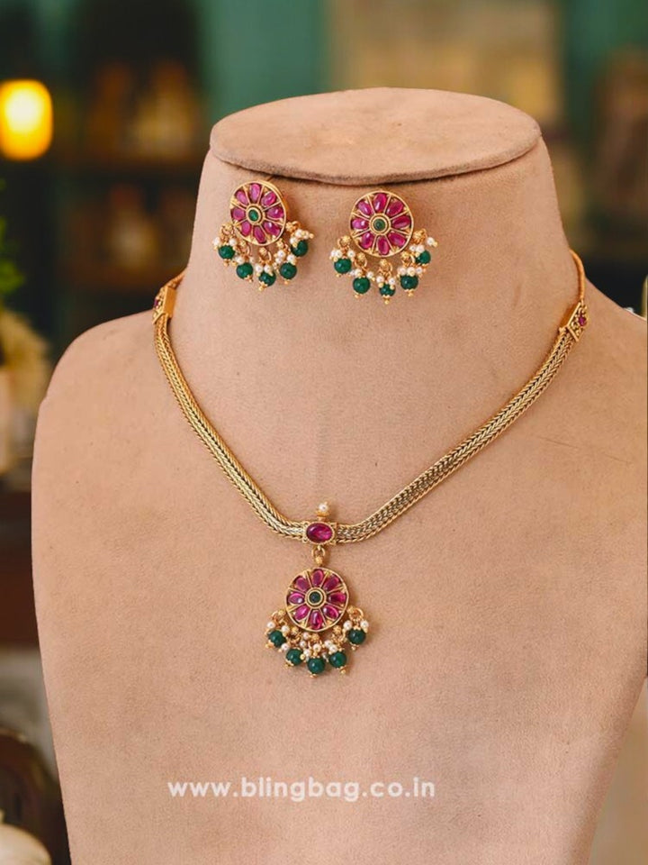 Multicolor Kalyani Antique Jewellery Set