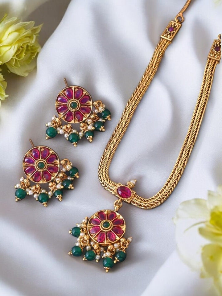Multicolor Kalyani Antique Jewellery Set