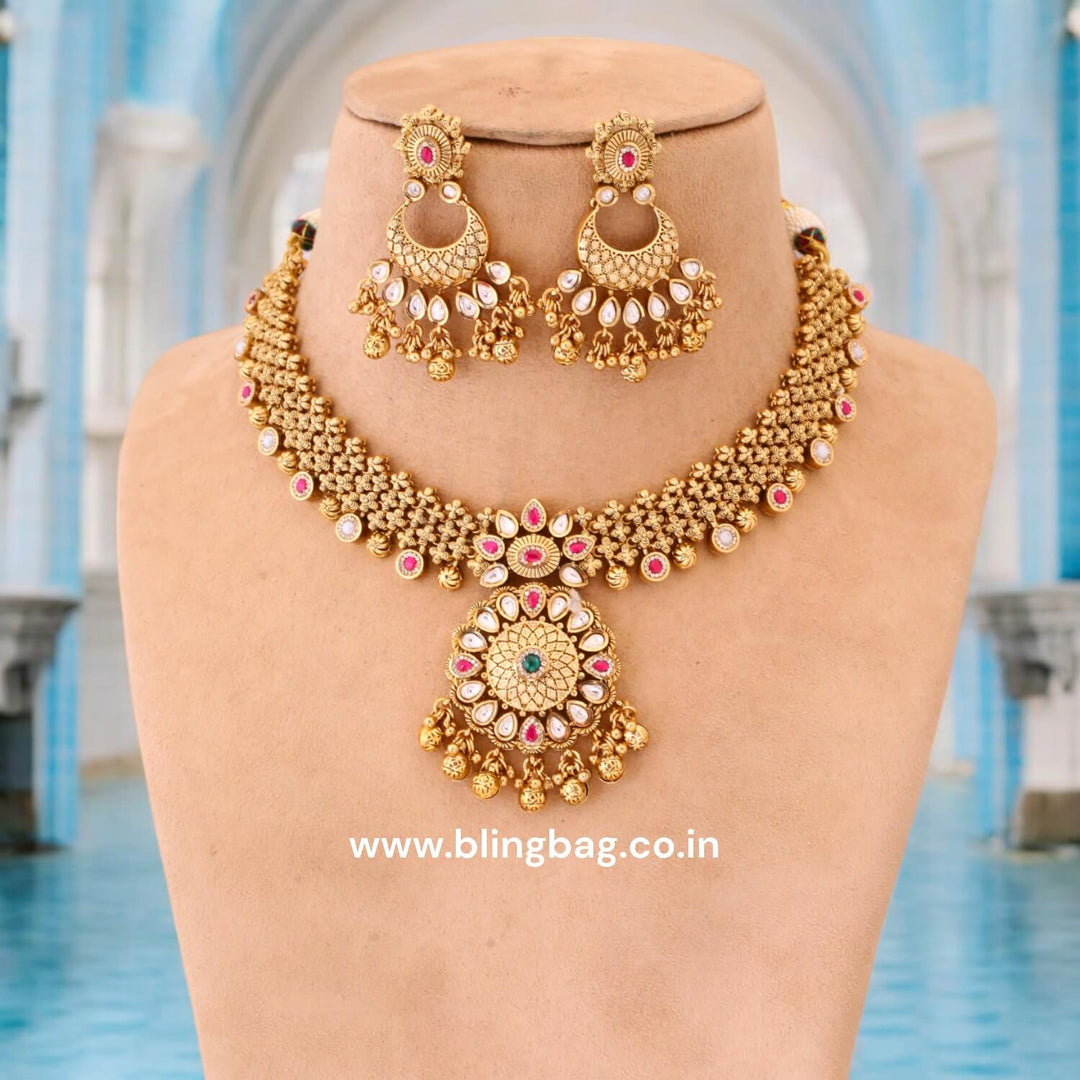 Multicolor Madhu Antique Rajwadi Set