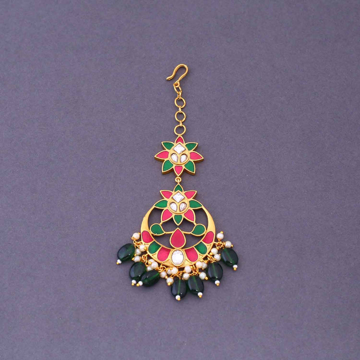 Multicolor Naajma Maang Tikka