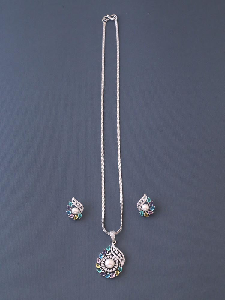 Multicolor Raegan Pendant Set