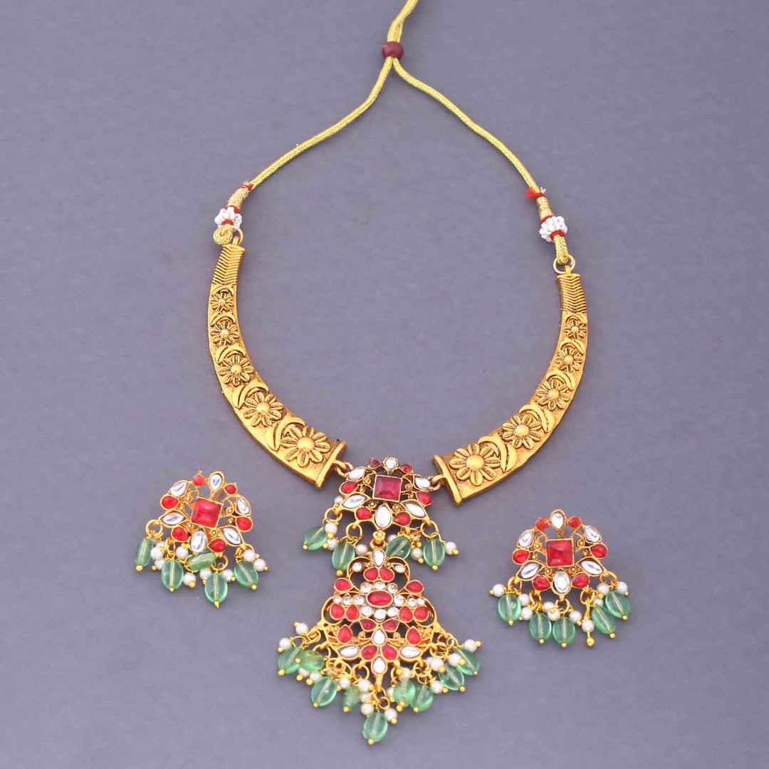 Multicolor Taarika Hasli Antique Jewellery Set - New Arrival