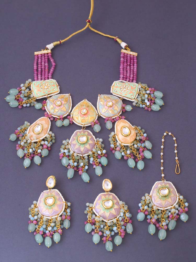 Multicolor Trikoni Jewellery Set