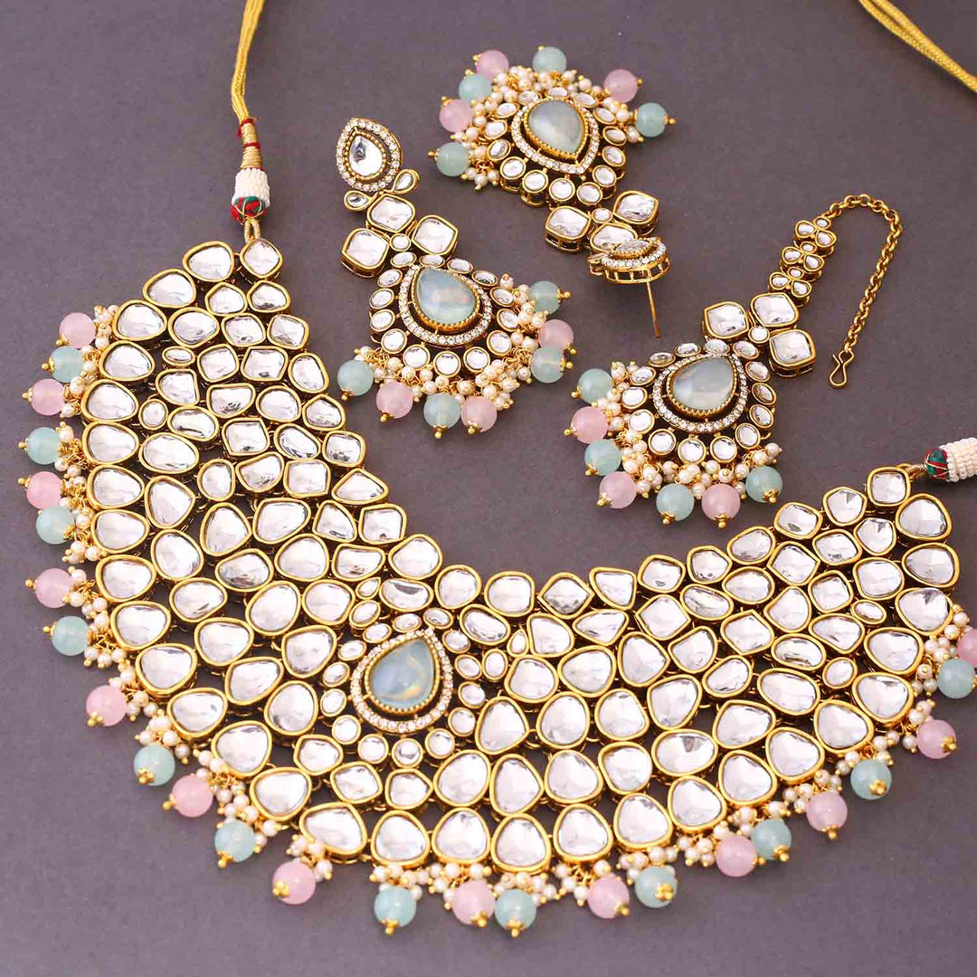 Multicolor Vandanti Kundan Jewellery Set