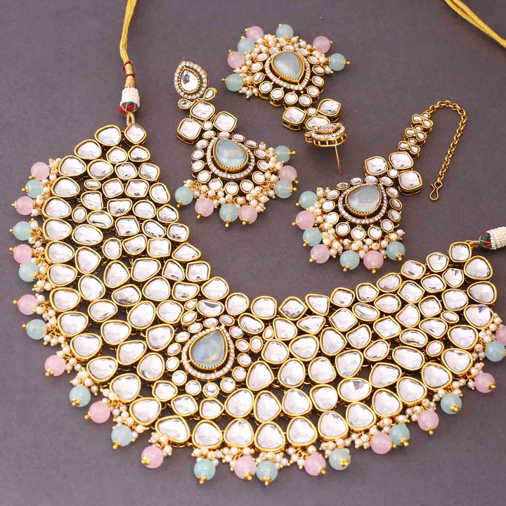 Multicolor Vandanti Kundan Jewellery Set