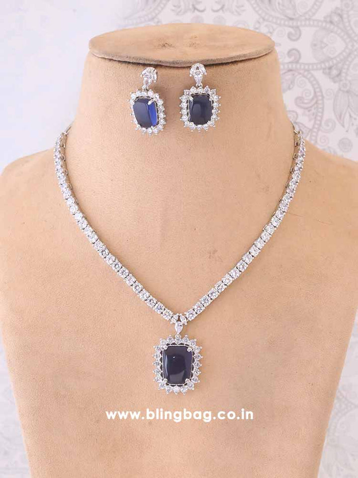 Navy Willey Pendant Set