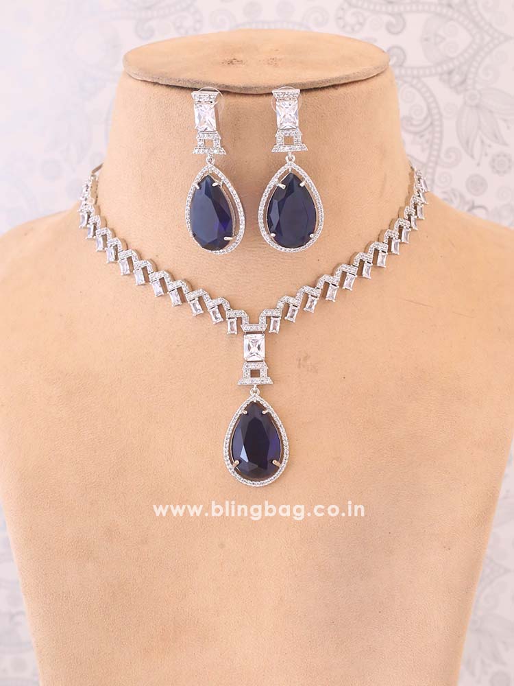 Navy Xandra Pendant Set