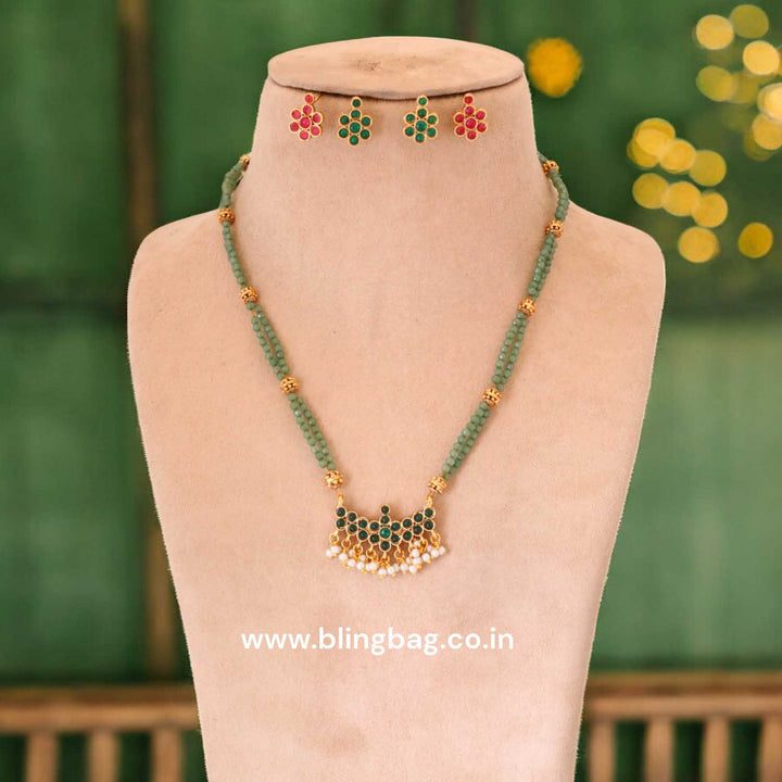Nivashni Reversible Antique Pendant Set- New Arrival