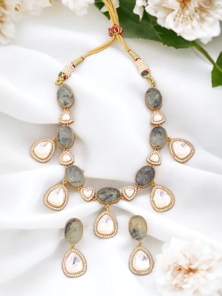 Olive Aavya Jewellery Set