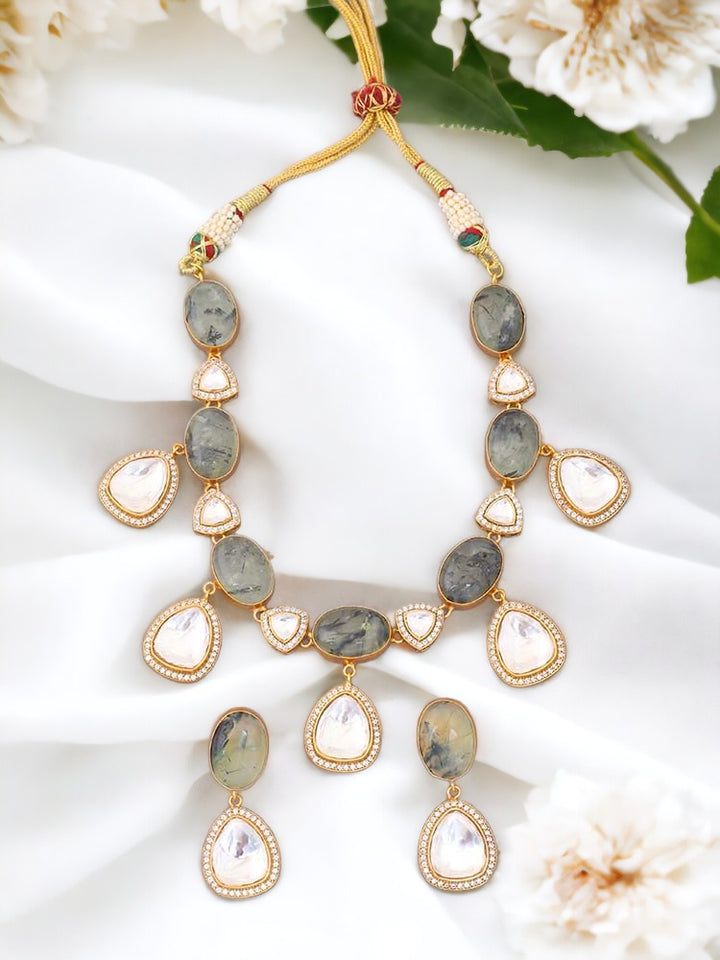 Olive Aavya Jewellery Set