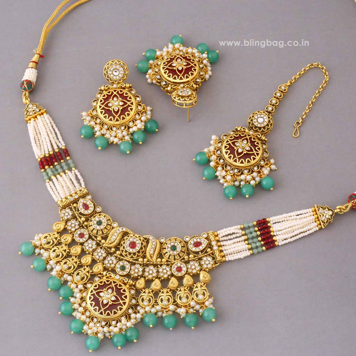 Prismatic Umasha Kundan Jewellery Set