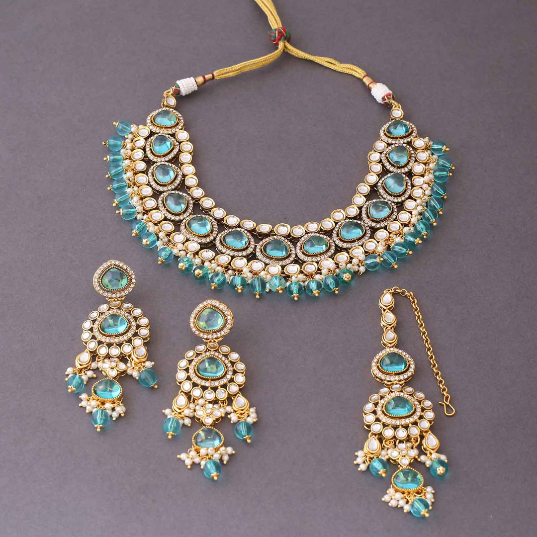 Rama Nikhina Kundan Jewellery Set