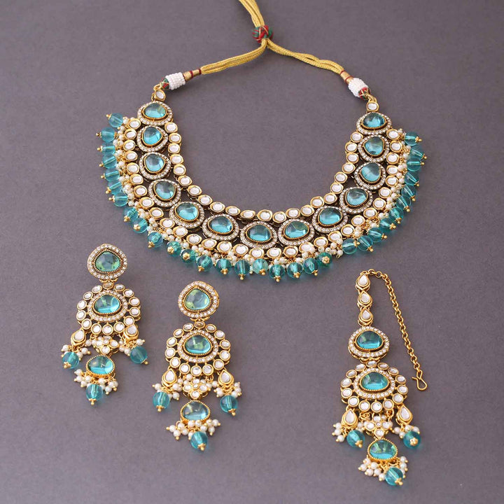 Rama Nikhina Kundan Jewellery Set