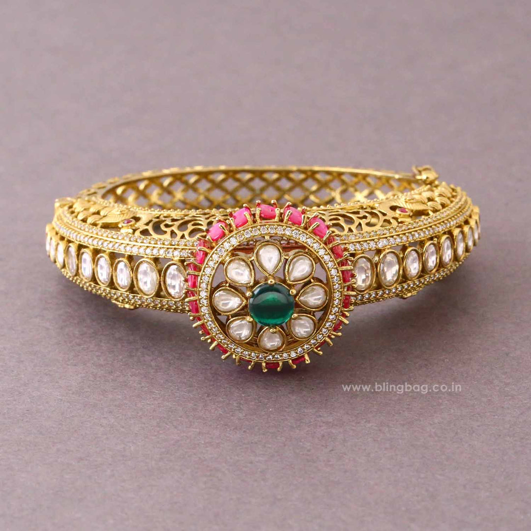 Rani Aashira Antique Kada